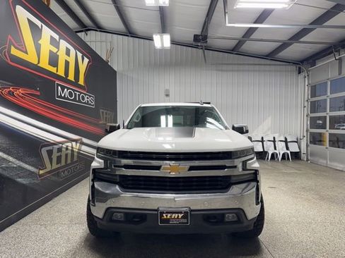 Used 2019 Chevrolet Silverado 1500 LT w/ Convenience Package image 18