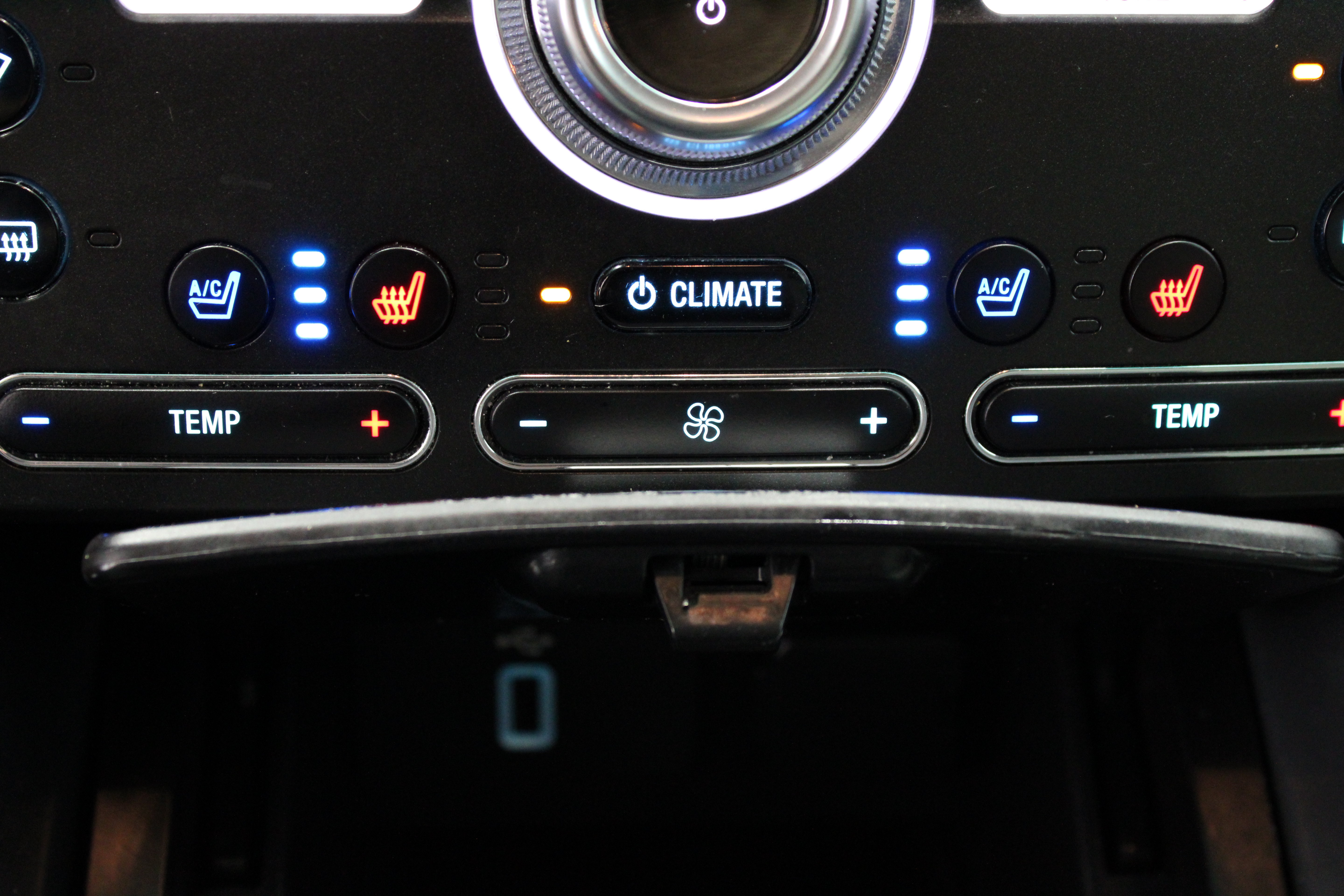 Used 2017 Ford Explorer Platinum AWD/4WD image 23