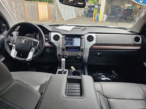 Used 2021 Toyota Tundra Limited w/ Limited Premium Package AWD/4WD image 23