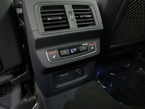 Used 2023 Audi Q5 2.0T Prestige AWD/4WD image 40