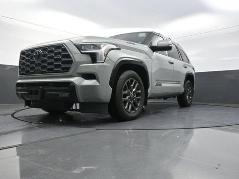 Used 2026 Toyota Sequoia Platinum AWD/4WD image 33