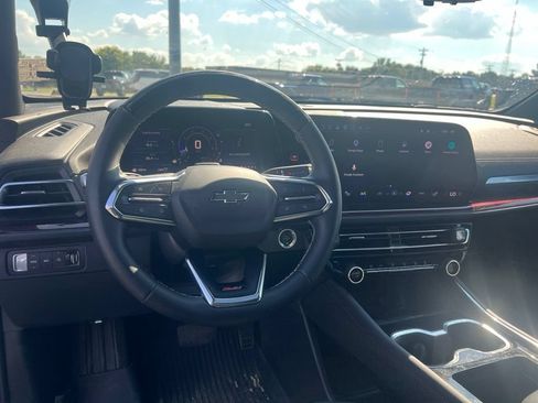 Used 2026 Chevrolet Traverse Z71 w/ Enhanced Driving Package AWD/4WD image 11