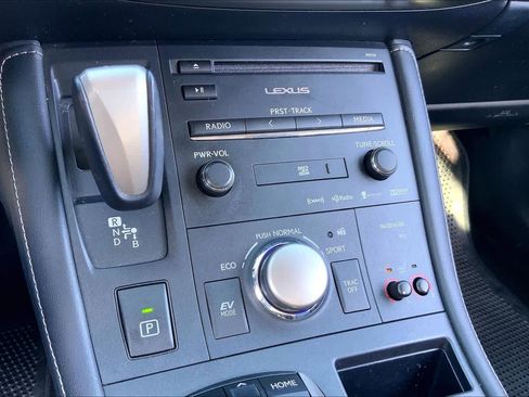 Used 2015 Lexus CT 200h Hybrid image 32