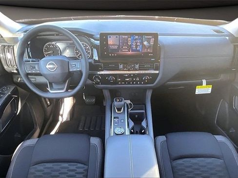 New 2026 Nissan Pathfinder SV image 5