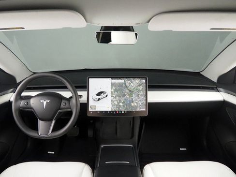 Used 2023 Tesla Model 3 RWD image 3