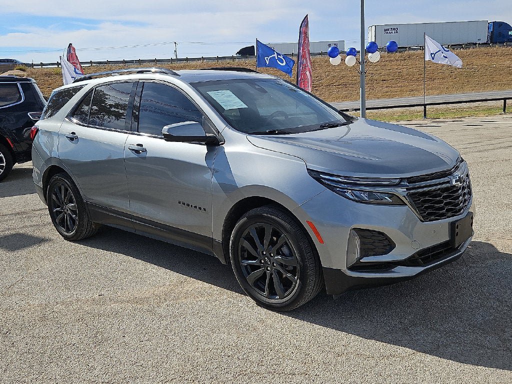 Used 2023 Chevrolet Equinox RS FWD image 10