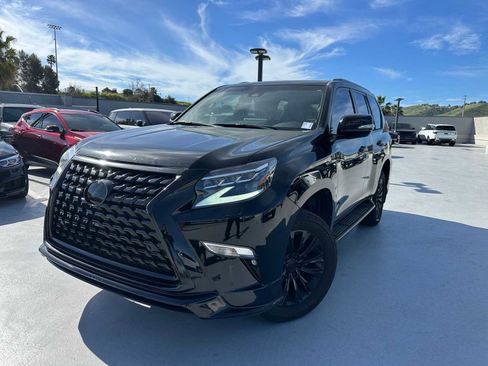 Used 2022 Lexus GX 460 Premium w/ Accessory Package image 6