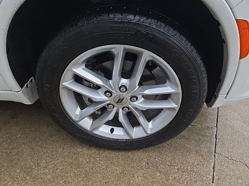 Used 2023 Dodge Durango GT image 24