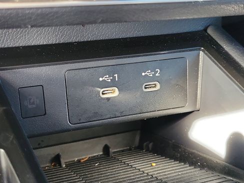 Certified 2025 Nissan Kicks SV w/ SV Premium Package image 31