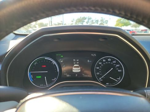 Used 2021 Toyota Avalon XLE image 14