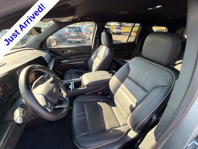 Used 2025 Chevrolet Traverse High Country FWD image 45