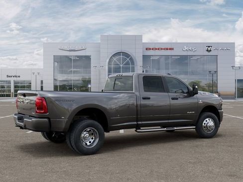 New 2026 RAM 3500 Big Horn AWD/4WD image 4
