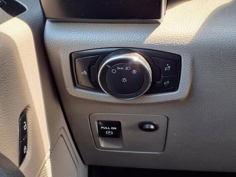 Used 2017 Ford F150 XL w/ Equipment Group 101A Mid AWD/4WD image 9