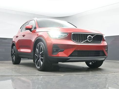 Used 2023 Volvo XC40 B5 Ultimate w/ Climate Package AWD/4WD image 38
