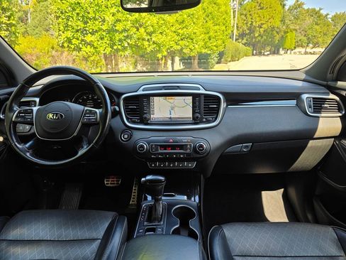 Used 2019 Kia Sorento SX FWD image 17