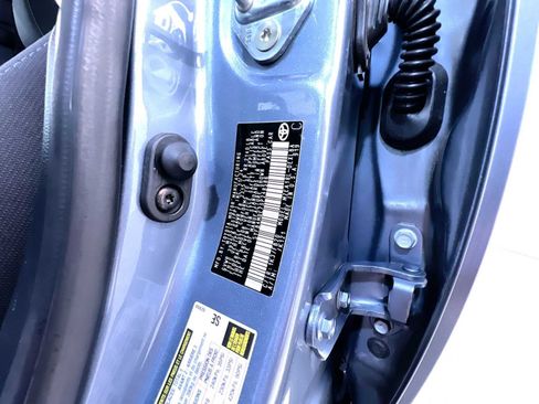 Used 2025 Toyota Corolla LE FWD image 41