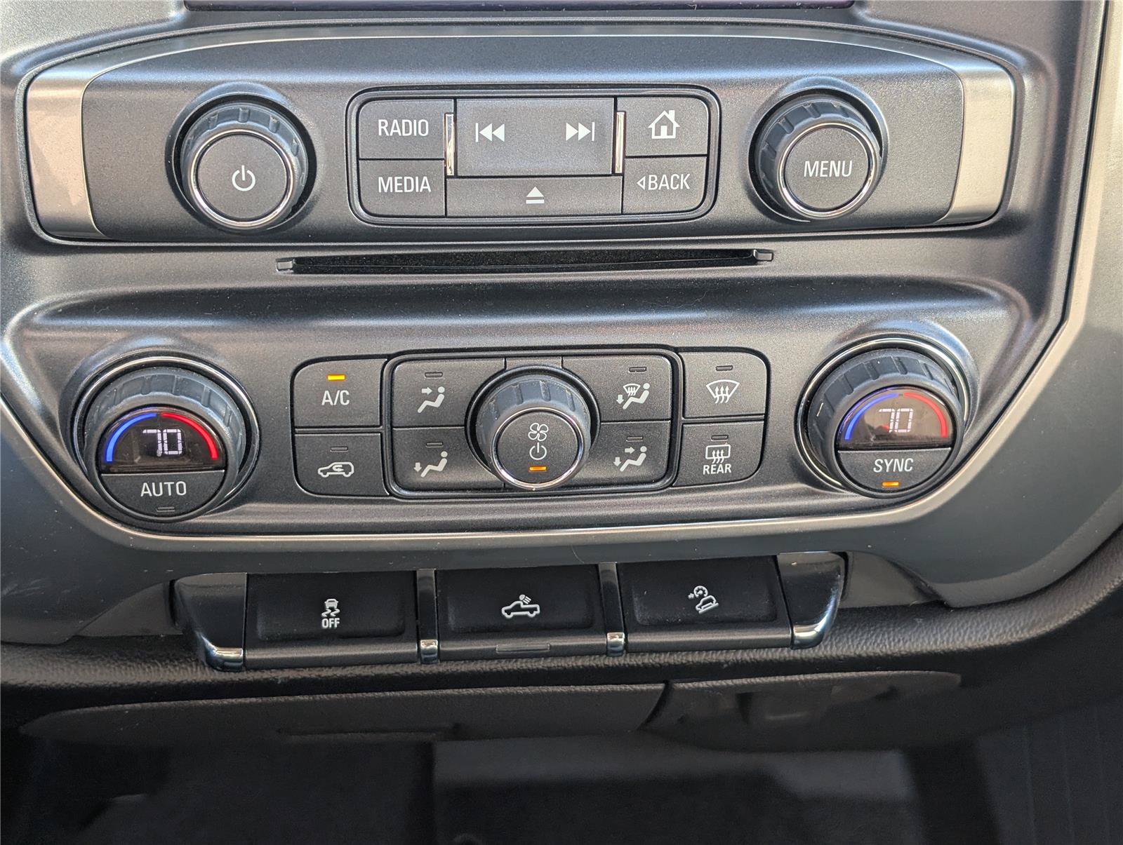 Used 2018 Chevrolet Silverado 1500 LT w/ All Star Edition AWD/4WD image 24