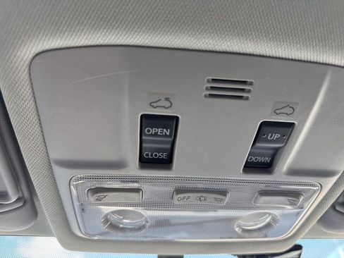 Used 2014 Toyota RAV4 XLE FWD image 33
