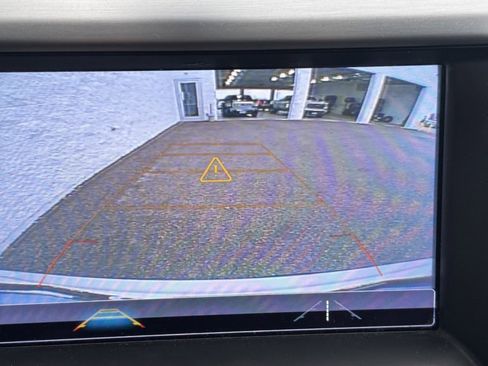 Used 2019 GMC Acadia SLT w/ LPO, Black Accent Package image 8