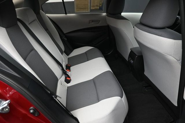Used 2025 Toyota Corolla LE FWD image 14