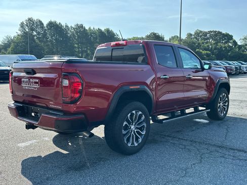Used 2024 GMC Canyon Denali AWD/4WD image 4