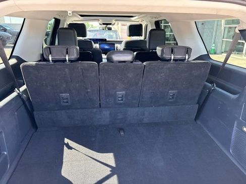 Used 2025 Ford Expedition Max Platinum AWD/4WD image 9