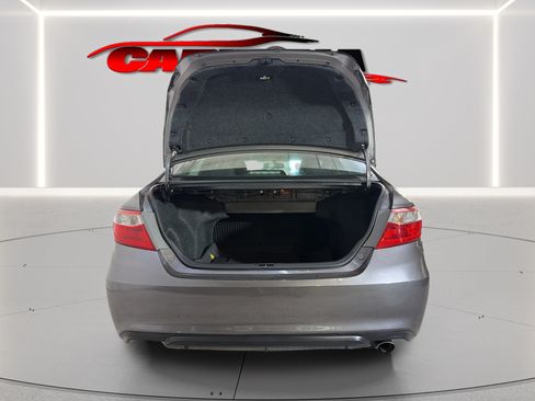 Used 2015 Toyota Camry SE FWD image 33