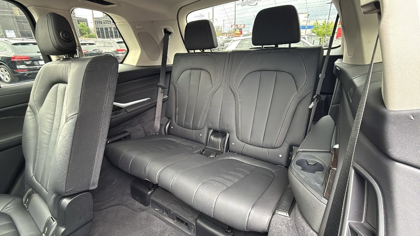 Used 2019 BMW X7 xDrive40i w/ Premium Package AWD/4WD image 13