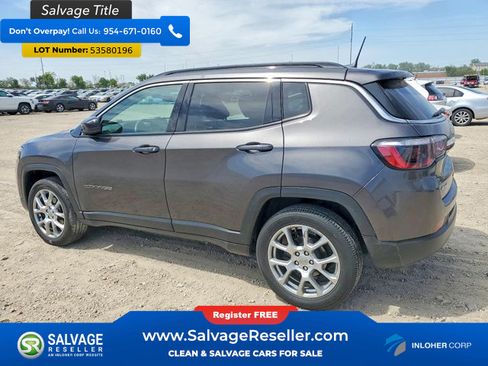 Used 2022 Jeep Compass Latitude AWD/4WD image 3