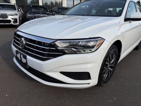Used 2021 Volkswagen Jetta SE FWD image 12