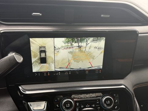 Used 2024 GMC Sierra 2500 AT4 w/ AT4 Preferred Package image 23