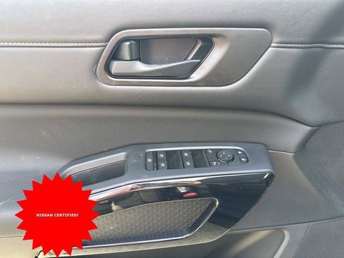 Certified 2024 Nissan Pathfinder SV image 13