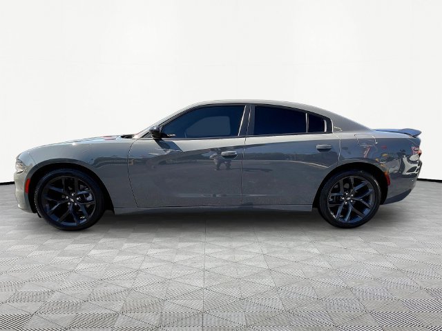 Used 2023 Dodge Charger SXT w/ Blacktop Package RWD image 4