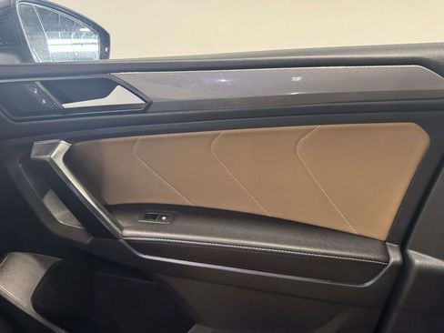 Used 2023 Volkswagen Tiguan SE image 28