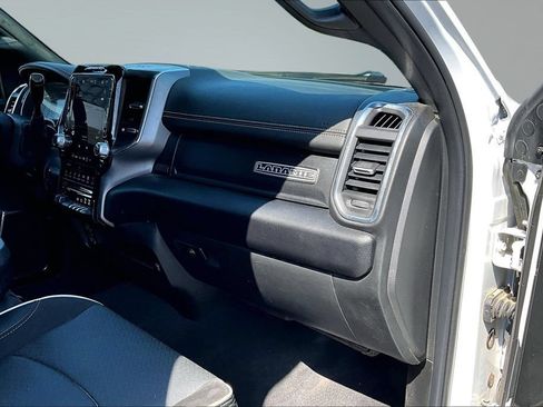 Certified 2026 RAM 2500 Laramie AWD/4WD image 17