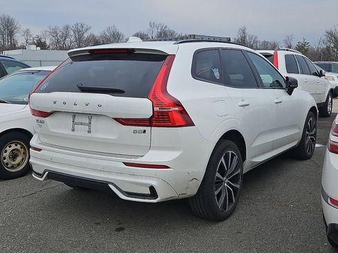 Used 2024 Volvo XC60 B5 Plus w/ Protection Package Premier image 7