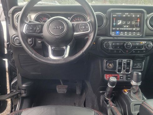 Used 2018 Jeep Wrangler Unlimited Rubicon w/ Dual Top Group image 15