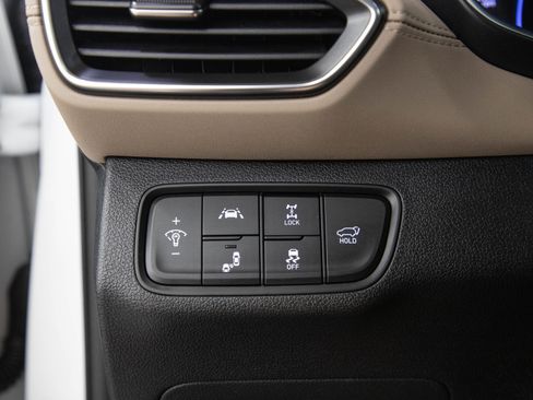 Used 2020 Hyundai Santa Fe Limited AWD/4WD image 27