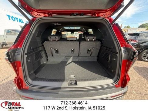 New 2027 Chevrolet Traverse Z71 w/ Driver Confidence Package AWD/4WD image 14