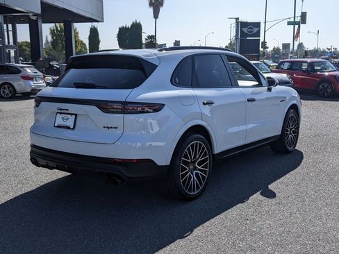 Used 2019 Porsche Cayenne E-Hybrid AWD/4WD image 5