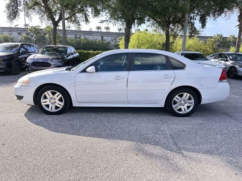 Used 2011 Chevrolet Impala LT w/ Luxury Edition Package FWD image 3