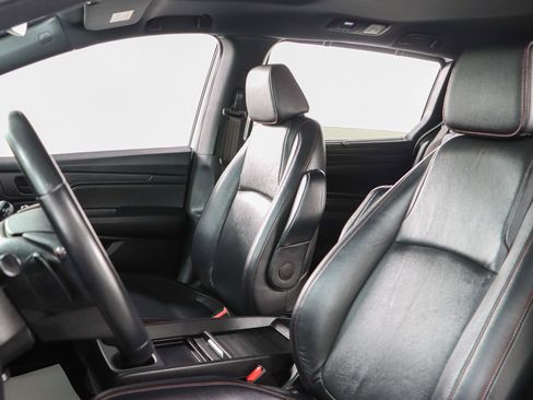 Used 2024 Honda Odyssey Sport image 23