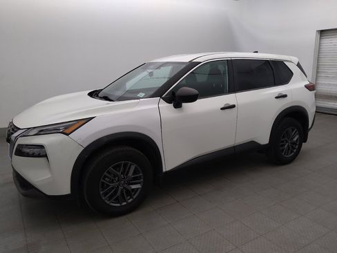 Used 2023 Nissan Rogue S FWD image 2