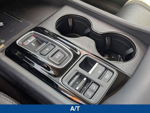 Used 2023 Honda Pilot EX-L image 19
