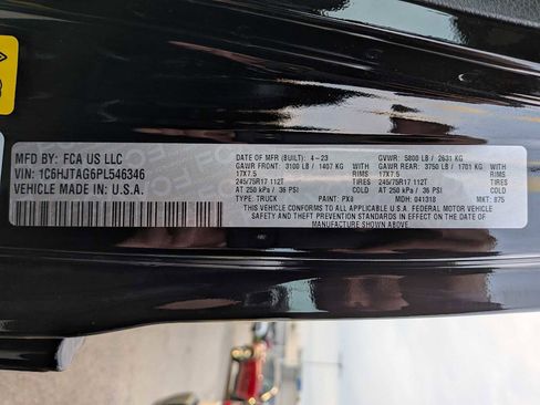 Certified 2023 Jeep Gladiator Sport image 33