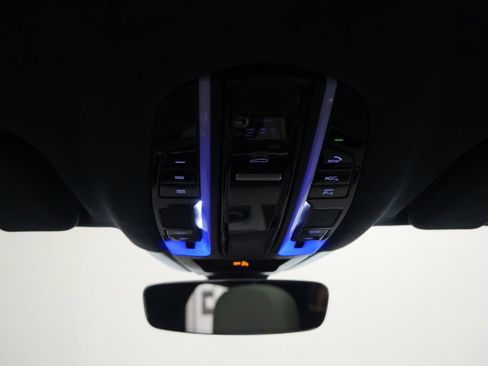 Certified 2023 Porsche Cayenne GTS AWD/4WD image 44