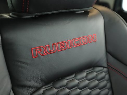 New 2026 Jeep Gladiator Rubicon w/ Technology Group image 13