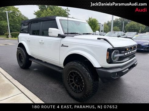 Used 2024 Ford Bronco Outer Banks AWD/4WD image 3