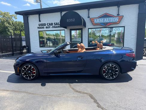Used 2025 BMW 430i Convertible w/ M Sport Package RWD image 2