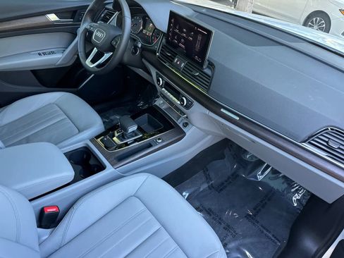 Used 2023 Audi Q5 2.0T Premium w/ Convenience Package image 16